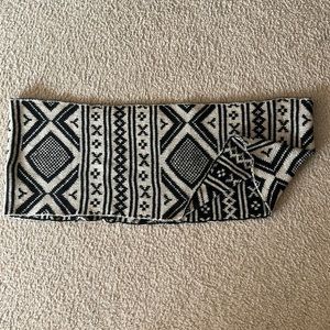 Black and cream patterned circle scarf
